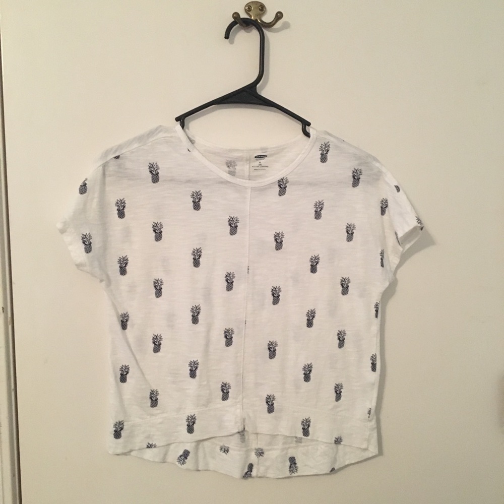 Pineapple shirt never worn